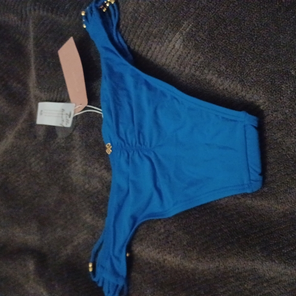 PILYQ BIKINI BOTTOM 👙 - Picture 3 of 8